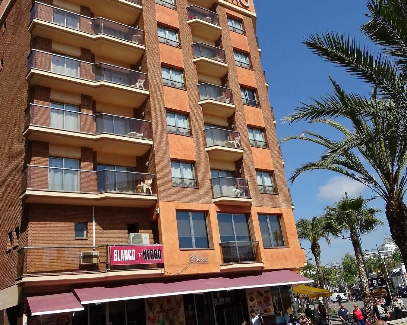 Blanco Y Negro Apartments Lloret de Mar